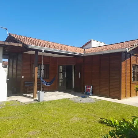 Casa Colonial Em Guaratuba, Proximo A Praia Exterior photo