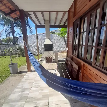 Casa Colonial Em Guaratuba, Proximo A Praia Exterior photo