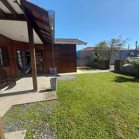 Casa Colonial Em Guaratuba, Proximo A Praia Exterior photo